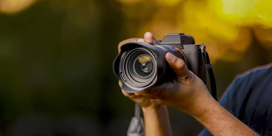30 متن جذاب و کاربردی برای تبریک روز عکاس؛ قدردانی از شکارچیان لحظهها